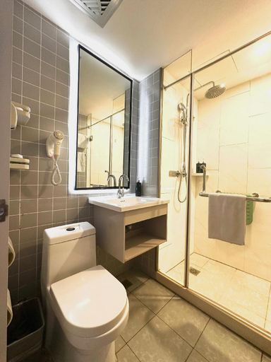 Bathroom, Magnotel Business Harbin Railway Station Qiulin Museum Metro Station, Harbin