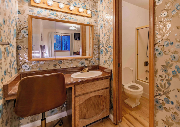 Bathroom 5, Oglala Little Lodge - Cabin Getaway, El Dorado