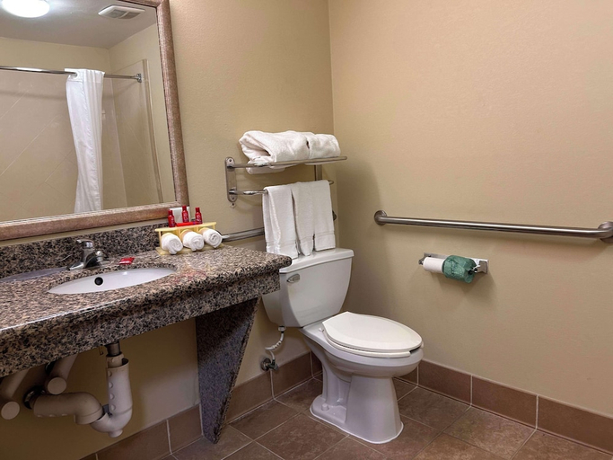 Bathroom 4, Express Inn Leesville Ft Johnson, SureStay C by BW, Vernon