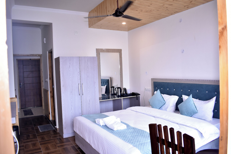 Room 5, Night Inn Paradise, Kullu