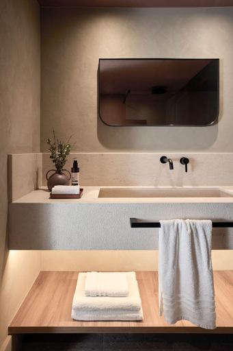 Bathroom 5, Ella Rocrita, Crete