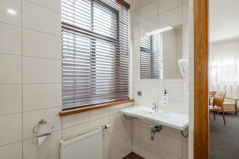 Bathroom 4, RIJA Riga City Centre Hotel, Riga