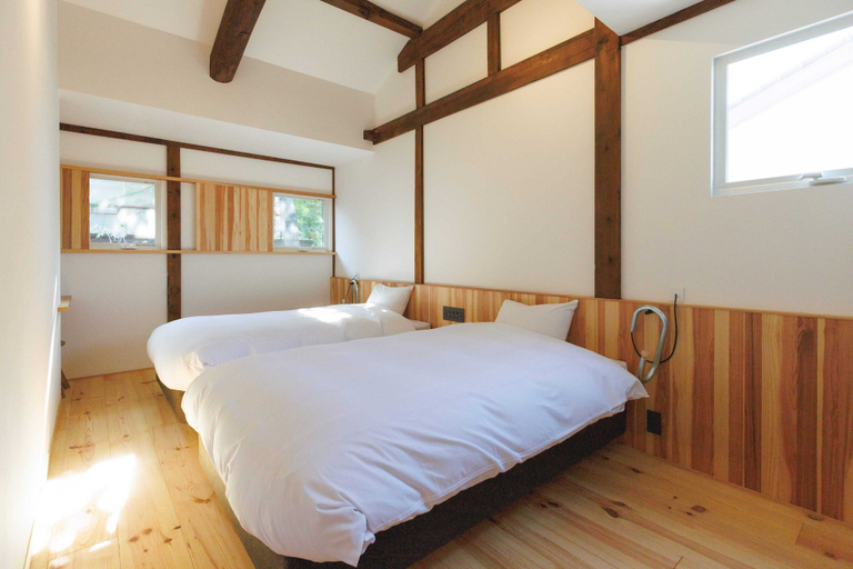Room 2, AKAMA Toyama, Imizu