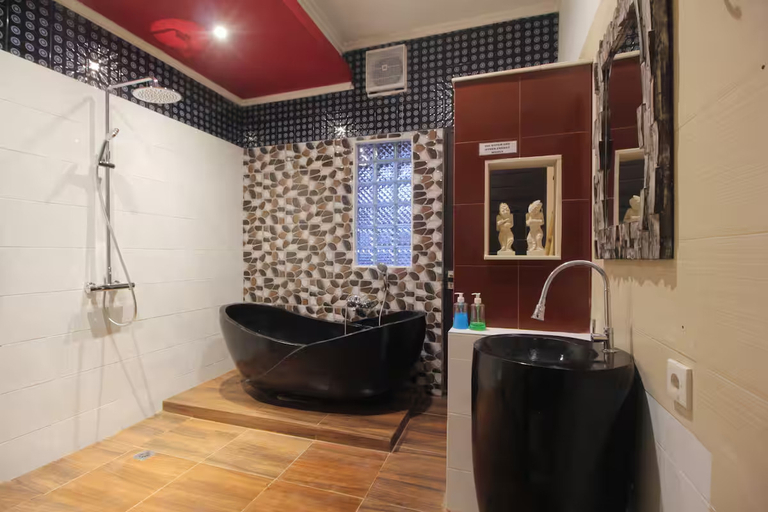 Bathroom 5, Tri Datu Villa, Gianyar