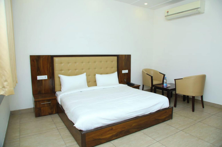 Room 3, Hotel Girraj Inn, Mathura