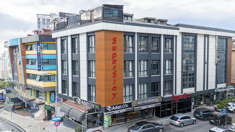 Exterior & Views
