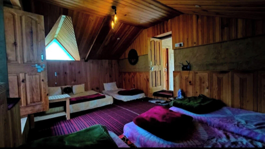 Room 3, Adventure Lodge Jibhi, Kullu