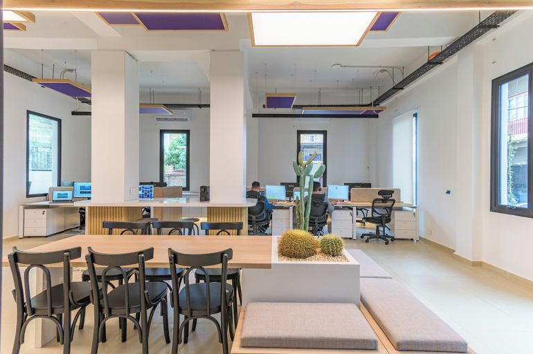 Food & Drinks, 961 Station Apartments in Mar Mikhael, Beirut