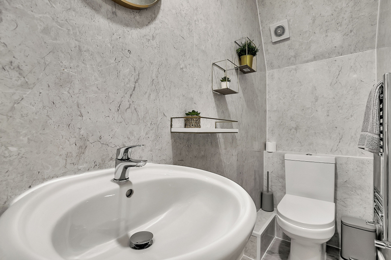 Bathroom 5, Kensington Apartments London, London