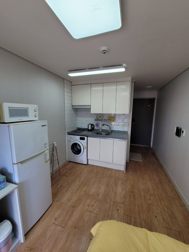 Private kitchen 1, Incheon Airport ANN Guesthouse, Jung