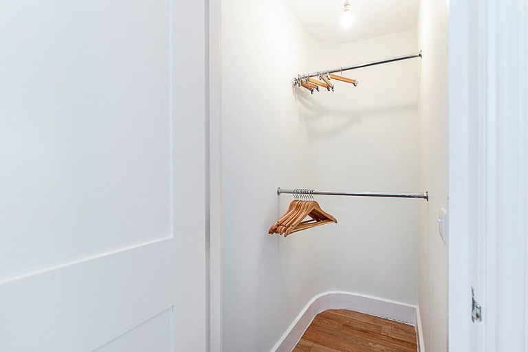 Bathroom 3, Stylish Chelsea Flat With Luxe Comfort Charm, London