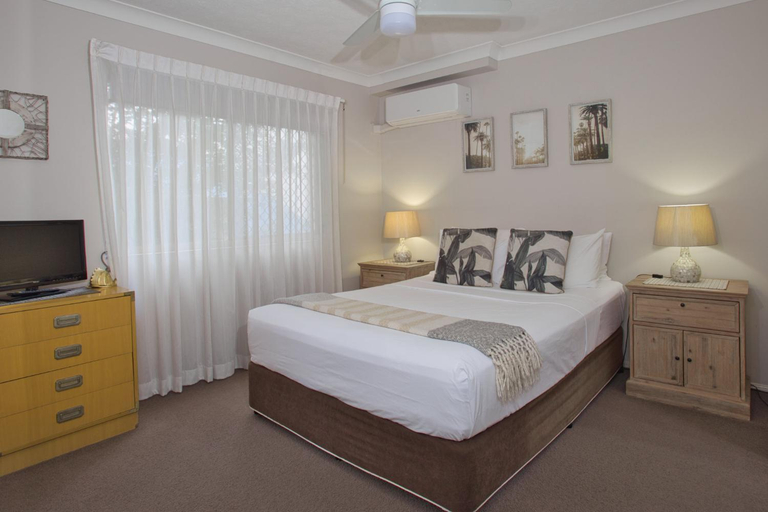 Bedroom 2, Bila Vista Kirra Beachside Apartments, Gold Coast