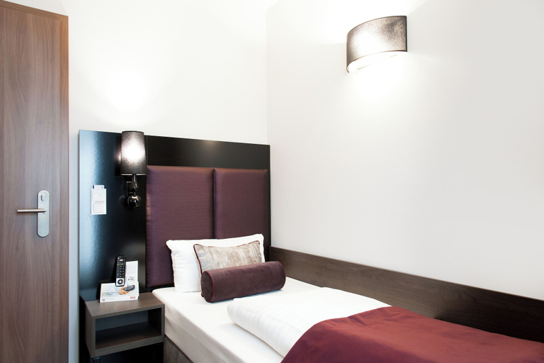 Bedroom 4, Fair Hotel Europaallee, Frankfurt am Main