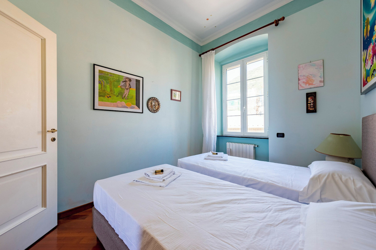 Room 5, Genova Nervi Sea Front, Genova