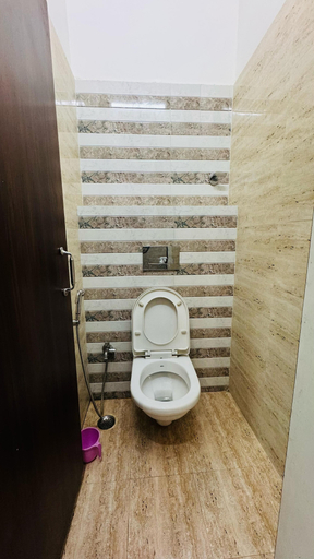 Bathroom 2, Deena Residency, Varanasi