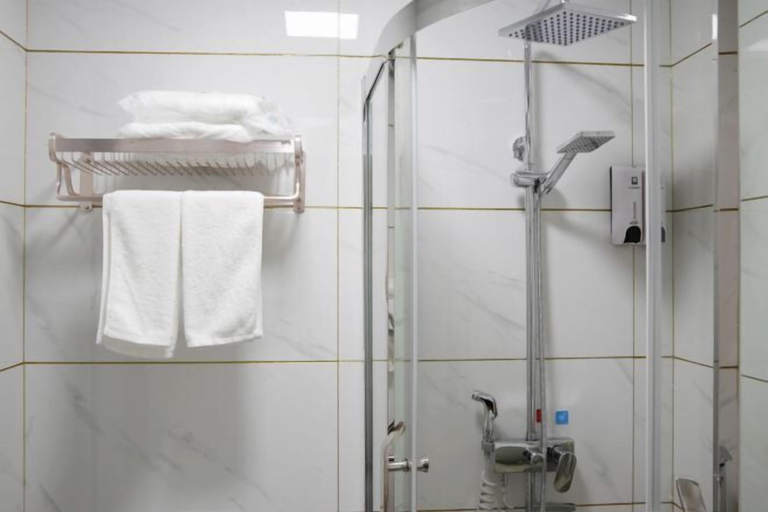 Bathroom 4, 7Days Inn Chain Hotel (Xuancheng High-Speed Railway Station), Xuancheng
