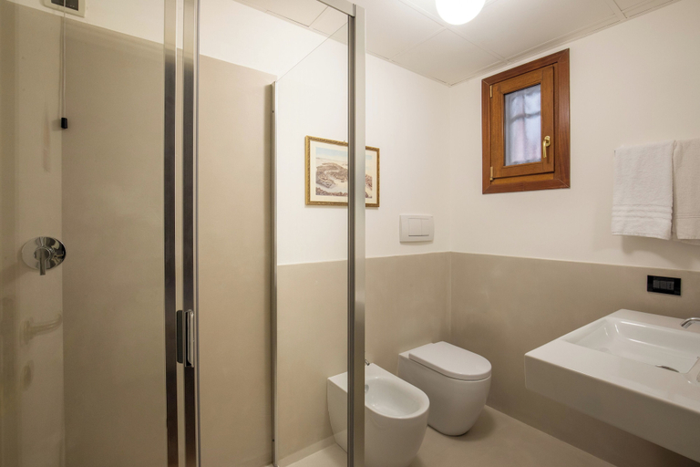 Bathroom 4, Daplace - Antica Casa Coppo 1, Venezia