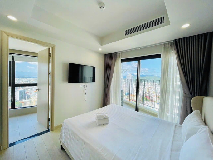 Bedroom 2, Goldcoast Premium Beachfront Apartment, Nha Trang
