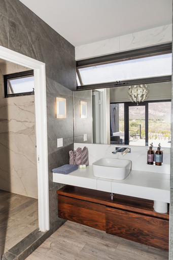 Bathroom 3, Oeno Wine Lodge, Ensenada