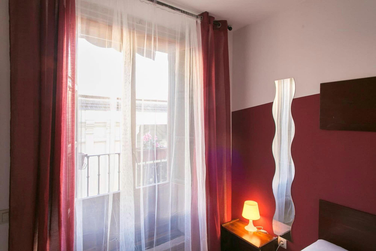 Bedroom 2, Hostal La  Casa  de la  Plaza, Madrid
