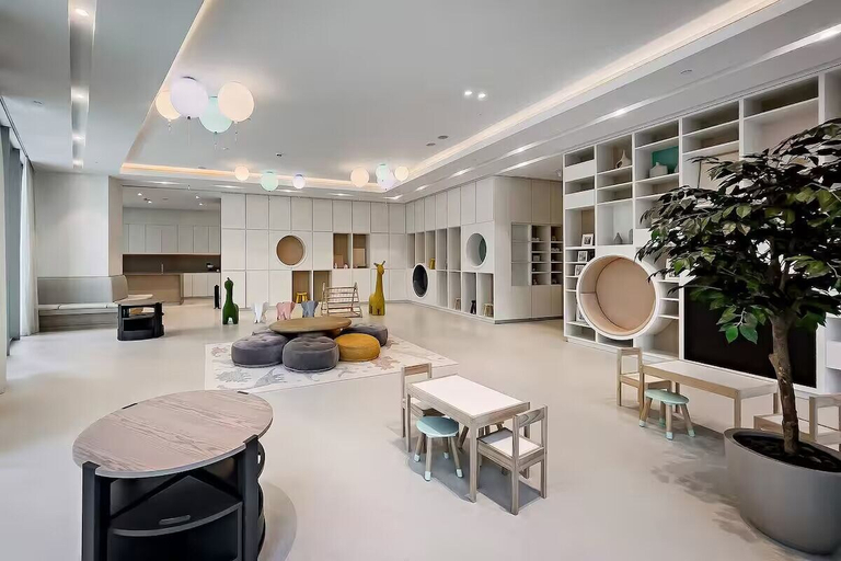Others 5, Luxury Stay with Burj views, Dubai