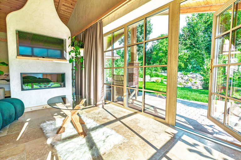 Living area 3, Thomhof Chalets, Bran