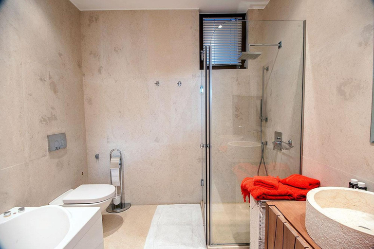 Room 3, Beach Access 5 Bedroom Villa, Crete