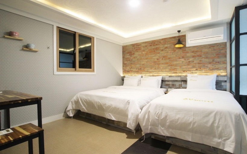 Bedroom 3, Yeosu Six and Nine, Yeosu