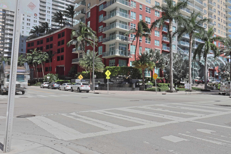 Room 3, Modern 1BR At Brickell Bay Club by Oneluxstay, Miami-Dade