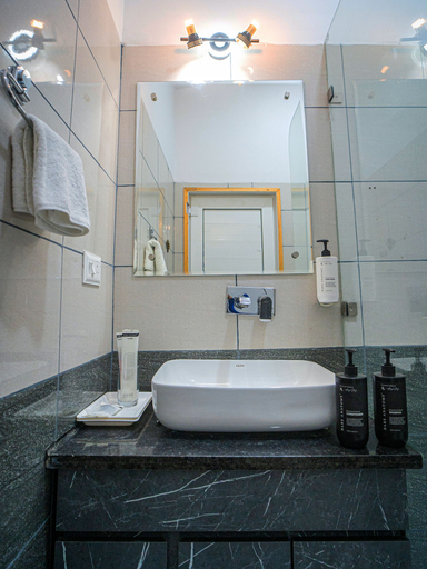 Bathroom 3, The Urban Escape, Nainital