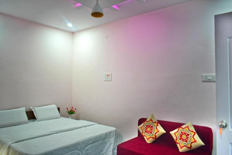 Room 5, Hotel Roope Inn, Bangalore