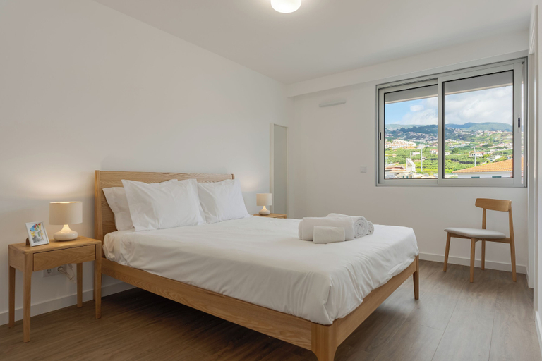 Room 2, Isabel Place, Câmara de Lobos