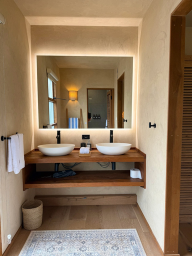 Bathroom 4, Windward Mayreau Resort