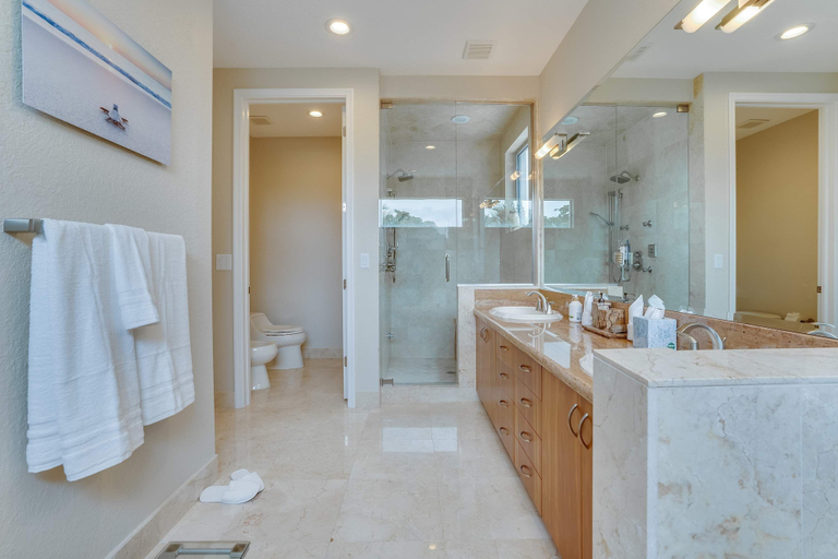 Bathroom 5, NEW 3-story Townhome With Pool Room Expansive Balcony Seconds Away From Las Olas, Broward
