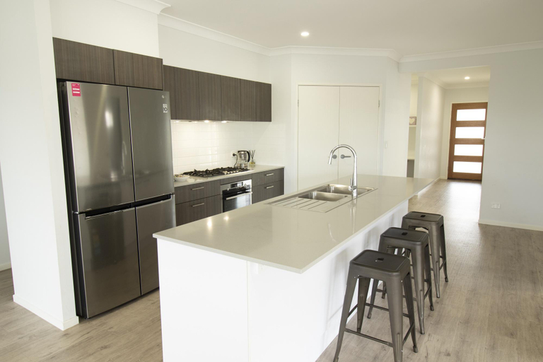 Kitchen 5, Spacious 4-Bed House in Leafy Plainland, Laidley