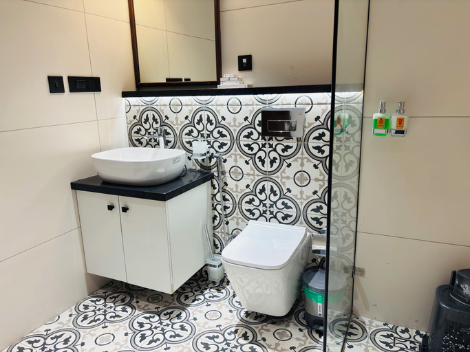 Bathroom 3, Hotel Blubell, Kozhikode