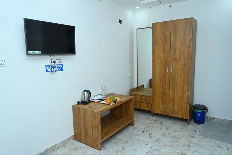 Others 5, Banaras Rooms, Bangalore