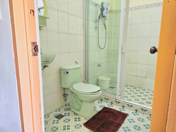 Bathroom 4, Bans Beach Resort Boracay, Malay