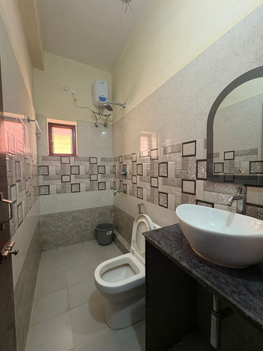 Bathroom 4, Sam Premium, Khordha