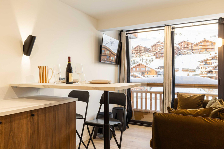 Dining 4, Cosy Apt - 2bdr/4p - Mountain View / Val-thorens, Savoie