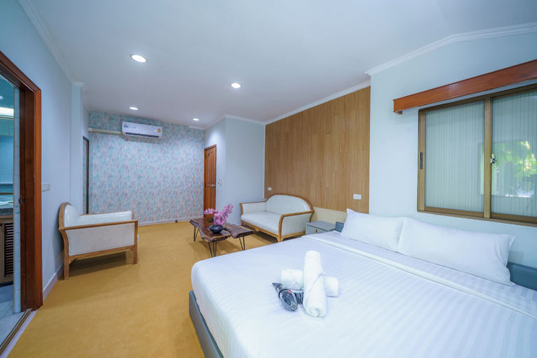 Bedroom 2, Cozy gray garden, Pattaya