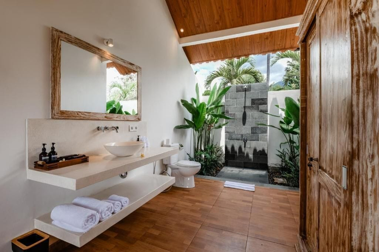 Bathroom 4, Seraya Cove Estate by Manara, Karangasem