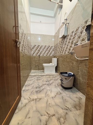 Bathroom 2, Hotel Sangam Village, Allahabad