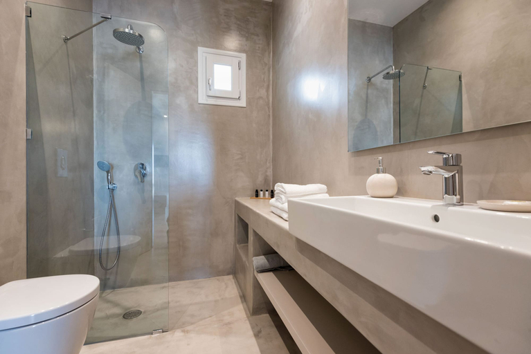 Room 4, Michael Zeppos Studios, Naousa, South Aegean