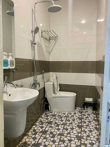 Bathroom 4, Tam Coc Phuong Nhi Homestay, Hoa Lư