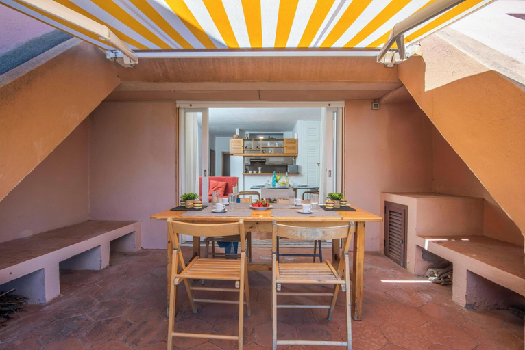 Outdoor dining, Casa Corsara, Olbia-Tempio