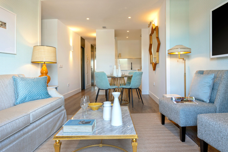 Others 3, Luxury Apartment Torre del Oro View II, Sevilla