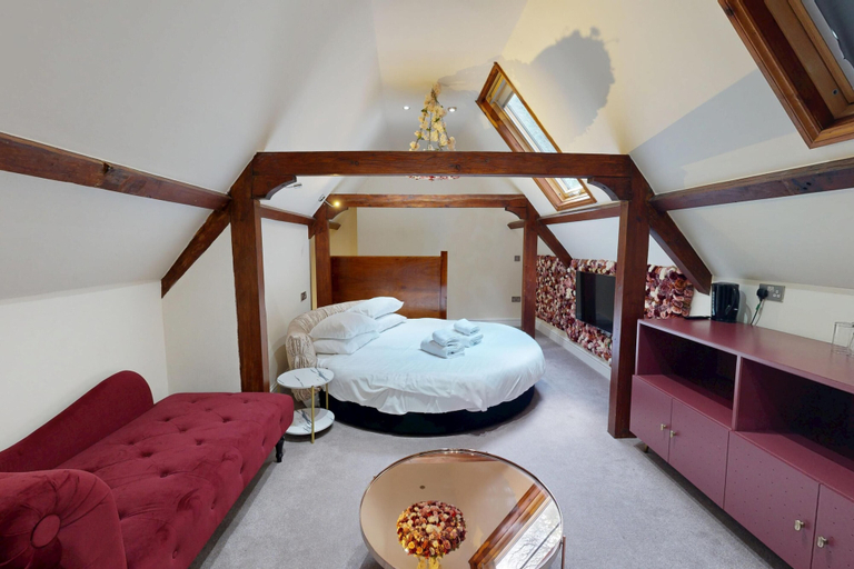 Bedroom 3, High Tor Hotel, Derbyshire