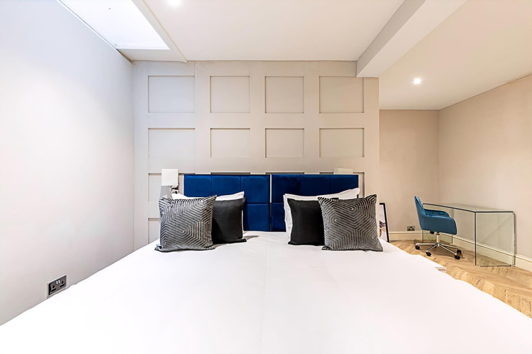 Bedroom 3, Beautiful Two Bedroom Abode in Notting Hill, London