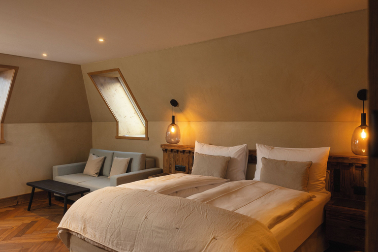 Bedroom 2, Miiro The Mansard, Saanen